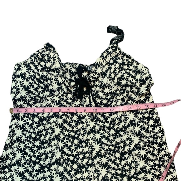 ANGIE: Black & White Star Print Spaghetti Strap Romper - Size Large - Picture 5 of 12